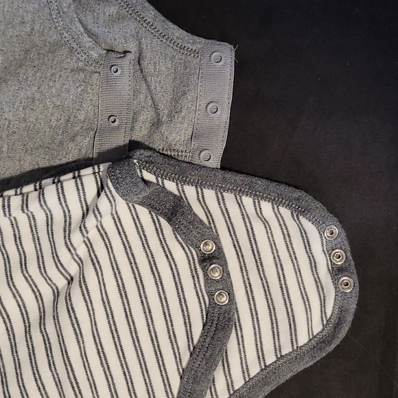 0-3M - 5 Grey Boys Onsies - Picture 2 of 2